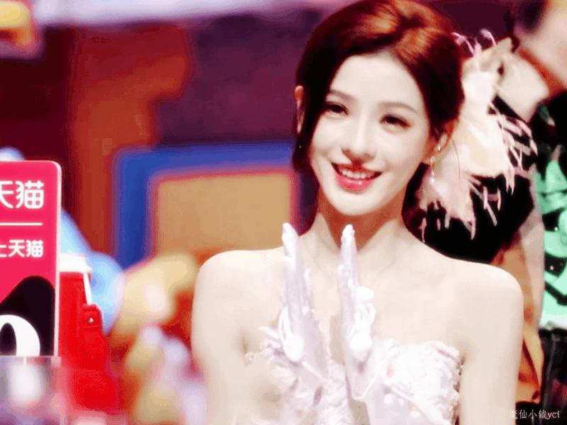 Phim mới chiếu 5 phút đã chiếm top 1 rating cả nước, nữ chính chỉ nở nụ cười cũng đẹp tựa mỹ cảnh nhân gian- Ảnh 9.