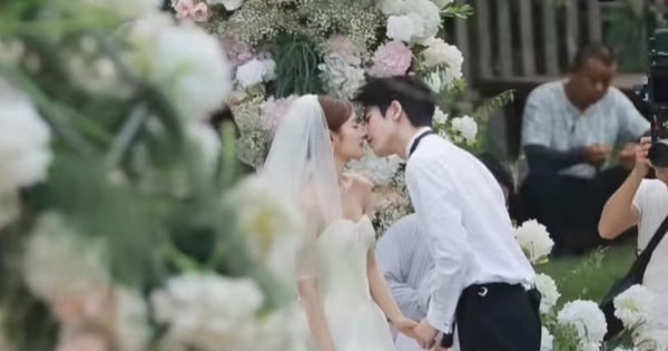 Đám cưới đang viral khắp MXH: Chú rể đẹp trai vô địch thiên hạ, cô dâu xinh yêu "hết nước chấm" truong lang hach19 17415209067891762428940 248 0 785 1026 crop 1741520916357690316872jpg