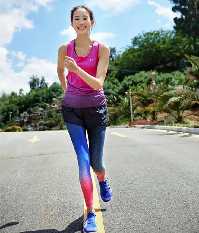 Bí quyết giữ dáng 18 năm không đổi của “nữ thần” Trương Quân Ninh- Ảnh 3. Bí quyết giữ dáng 18 năm không đổi của “nữ thần” Trương Quân Ninh- Ảnh 3.