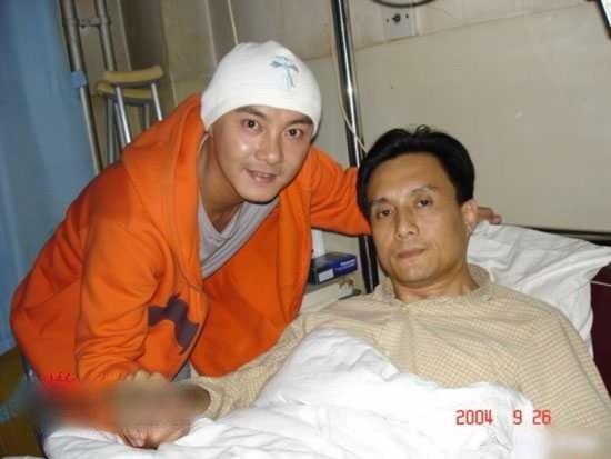 Quá khứ gây sốc của Tạ Đình Phong: Đánh hội đồng đàn anh thừa sống thiếu chết, ngồi tù vì tội lỗi khó tha thứ- Ảnh 7.