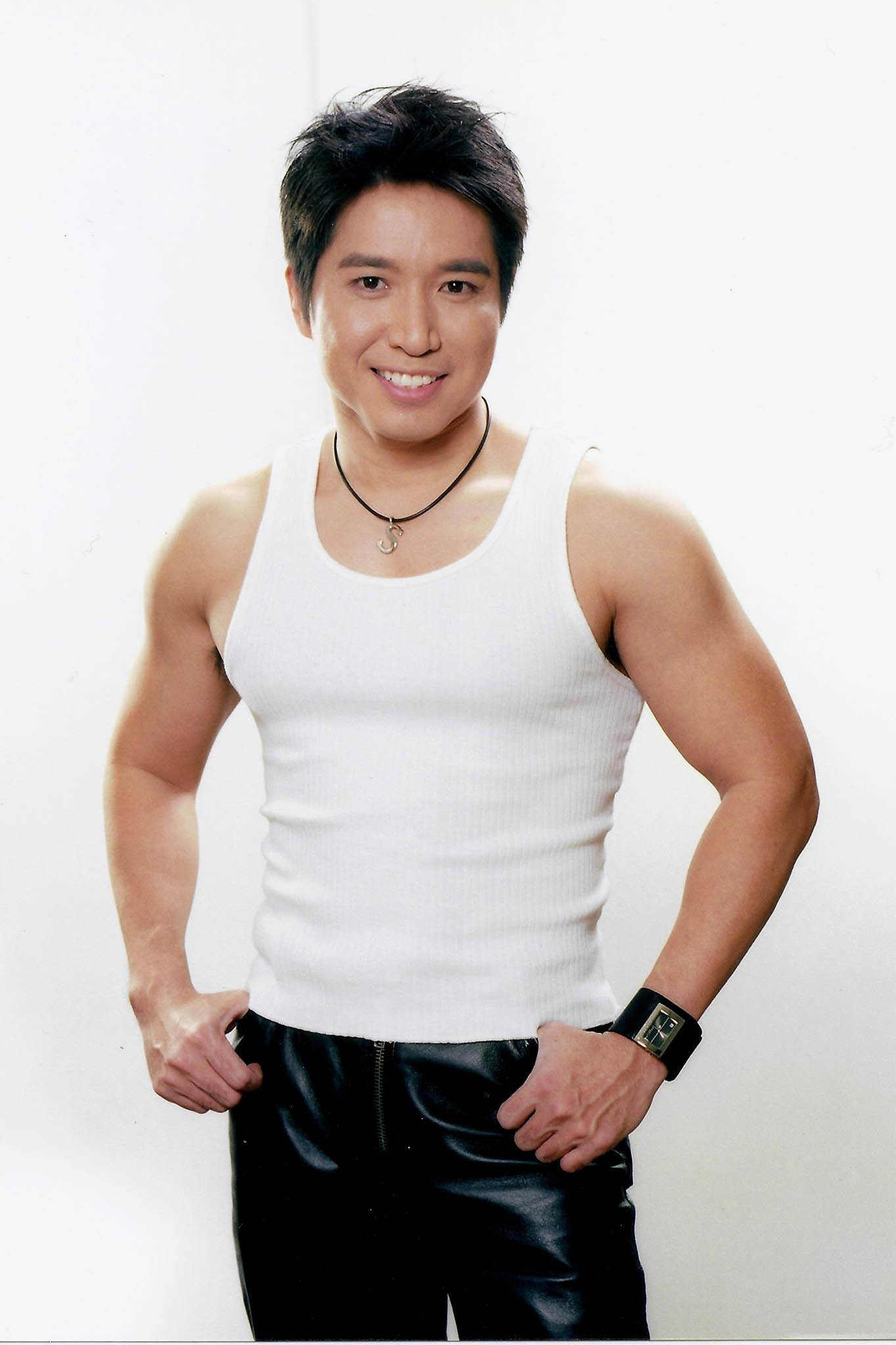 Nam ca sĩ đi hát thuê 40 năm, không con cái, giờ 60 tuổi mới dám liều làm một việc- Ảnh 2.