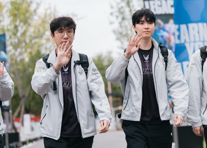 Faker bị Cộng đồng Hufu chấm điểm số thấp nhất sau khi T1 bị Gen.G “hủy diệt” tại vòng Swiss CKTG 2025