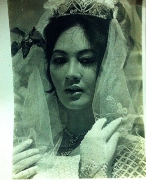 Nữ NSƯT là đại mỹ nhân đầu tiên đóng cảnh nóng: Cuối đời chịu 1 bi kịch, chủ yếu ở nhà niệm Phật- Ảnh 4.