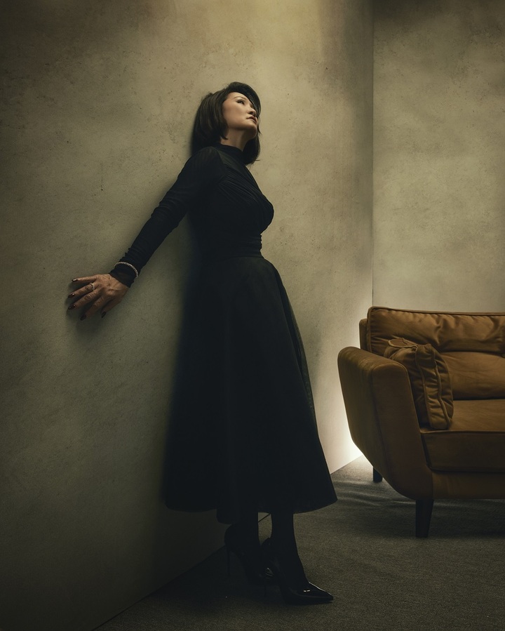 Nghệ sĩ Hồng Đào, Hoa hậu Thuỳ Tiên khoe sắc trước thềm năm mới- Ảnh 8. Nghệ sĩ Hồng Đào, Hoa hậu Thuỳ Tiên khoe sắc trước thềm năm mới- Ảnh 8.