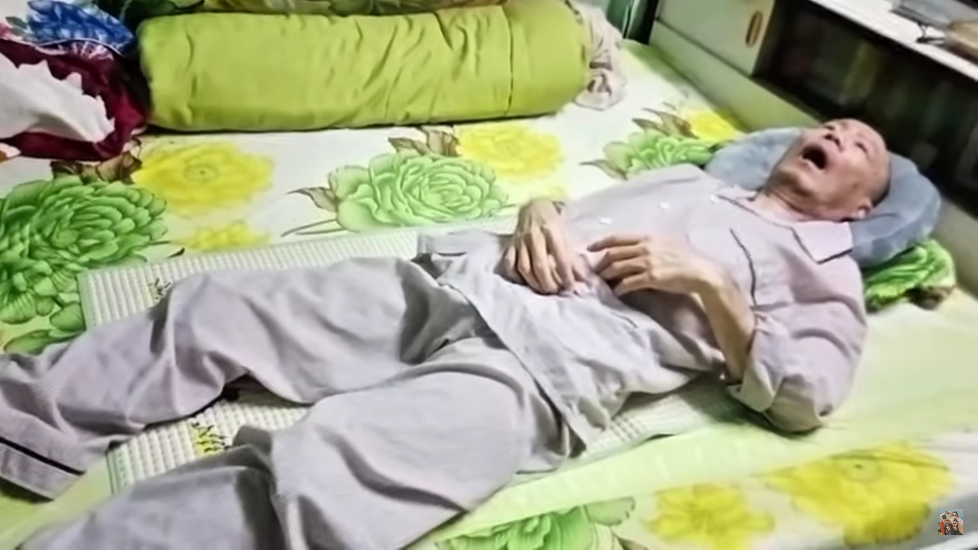 Ca sĩ Tô Thanh Phương lâm nguy kịch nằm một chỗ, lúc tỉnh lúc mê, mất nhận thức, không ăn uống- Ảnh 2. Ca sĩ Tô Thanh Phương lâm nguy kịch nằm một chỗ, lúc tỉnh lúc mê, mất nhận thức, không ăn uống- Ảnh 2.