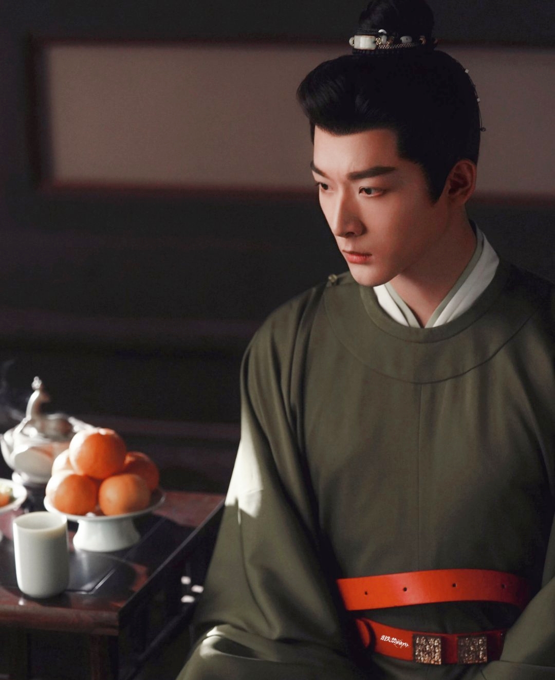 Phim cổ trang mới chiếu đã bị chê thậm tệ vì phá nát nguyên tác, nam chính diễn đơ như