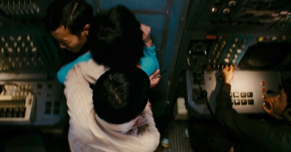 Chuyện chưa kể về vụ cướp máy bay chấn động Việt Nam, xem thước phim tái hiện còn rùng mình hơn tu chien tren khong nhan chung thumb ngang 1755009216546790049960jpg