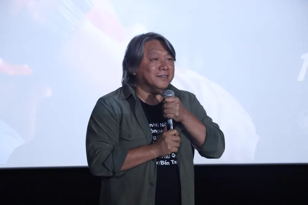 Cuộc tử chiến trên không khiến cả Việt Nam rúng động: 52 phút kinh hoàng được tái hiện, kết thúc ám ảnh như đời thật?- Ảnh 6. Cuộc tử chiến trên không khiến cả Việt Nam rúng động: 52 phút kinh hoàng được tái hiện, kết thúc ám ảnh như đời thật?- Ảnh 6.