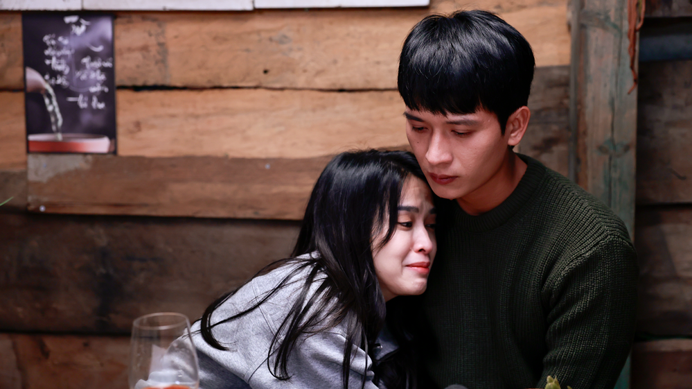 Phim Việt giờ vàng dạo này toàn hoa với nắng, đến cả tên phim cũng quá nghèo nàn- Ảnh 8.