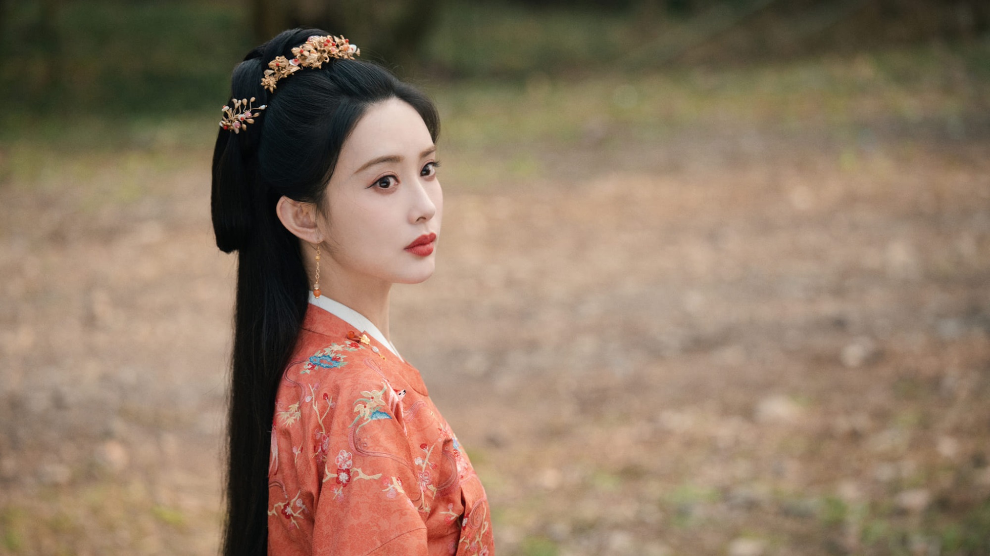 Ai rủ xem phim Trung Quốc này nhớ chạy thật xa: Ké fame cả showbiz thấy mà ghét, nữ chính như một trò đùa- Ảnh 5.