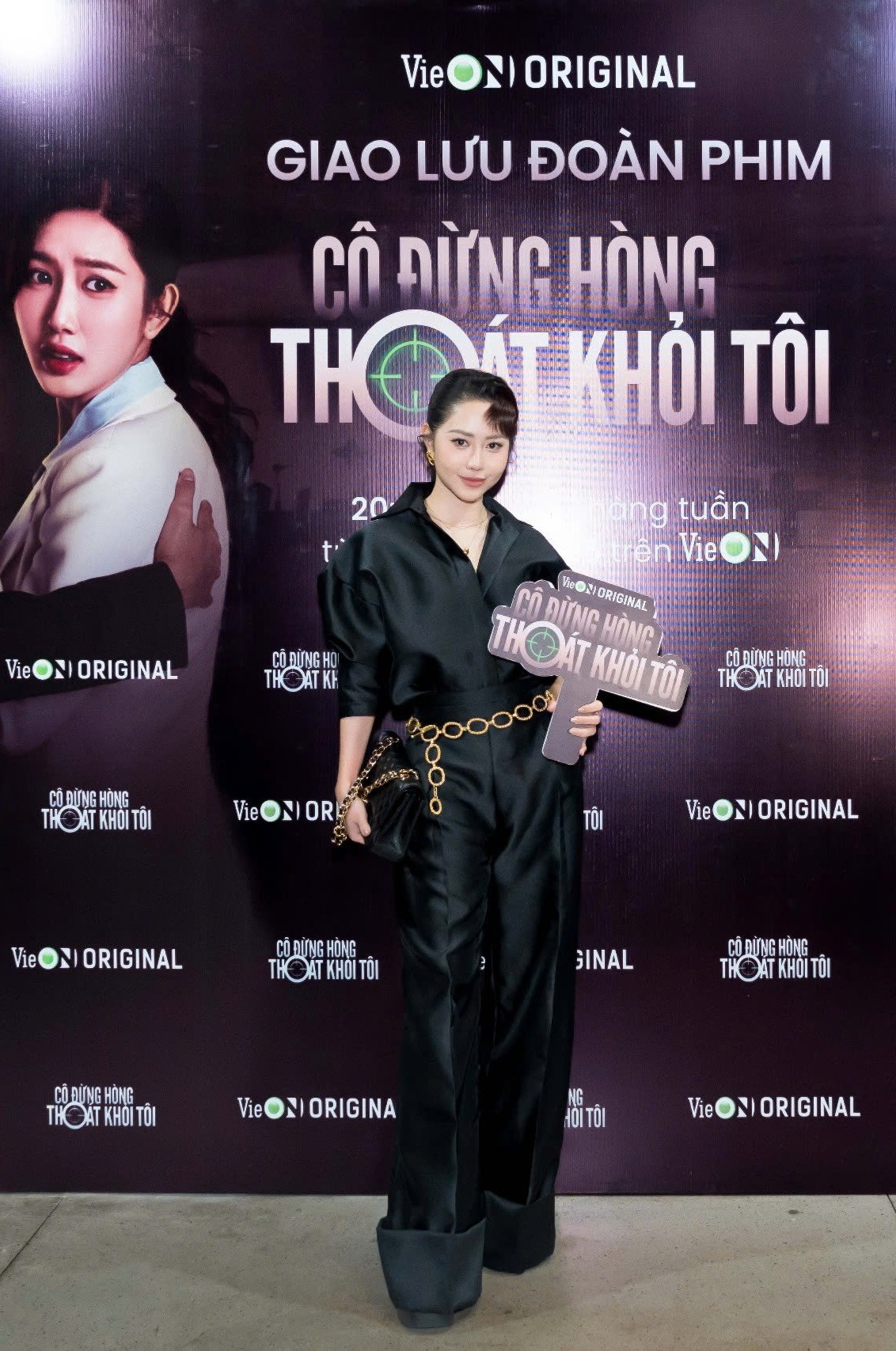 Clip hot: Bắt gặp mỹ nhân Running Man Việt xuất hiện cùng bạn trai nam thần, chỉ 1 hành động đập tan tin đồn chia tay- Ảnh 10. Clip hot: Bắt gặp mỹ nhân Running Man Việt xuất hiện cùng bạn trai nam thần, chỉ 1 hành động đập tan tin đồn chia tay- Ảnh 10.