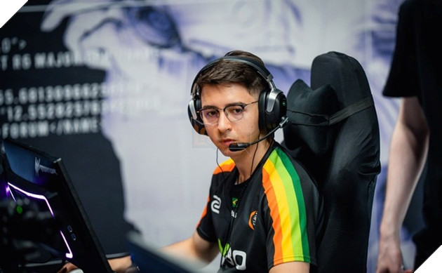 Đăng tải hình ảnh nhạy cảm, tuyển thủ của Team Liquid gây đại họa