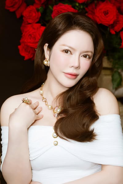 Nhan sắc khác lạ của Lý Nhã Kỳ sau 2 tháng gây xôn xao ở đám cưới Vũ Cát Tường- Ảnh 8.