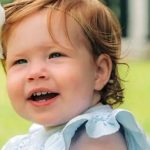 Con gái Harry và Meghan giống một thành viên Hoàng gia Anh đến ngỡ ngàng trong bức ảnh đáng yêu ugenie 5893029 1737126401487 1737126405549889688645 1737126715692 173712671603126401156 1737186323801 1737186324818944999398 32 0 401 590 crop 17371863641002073312723jpg