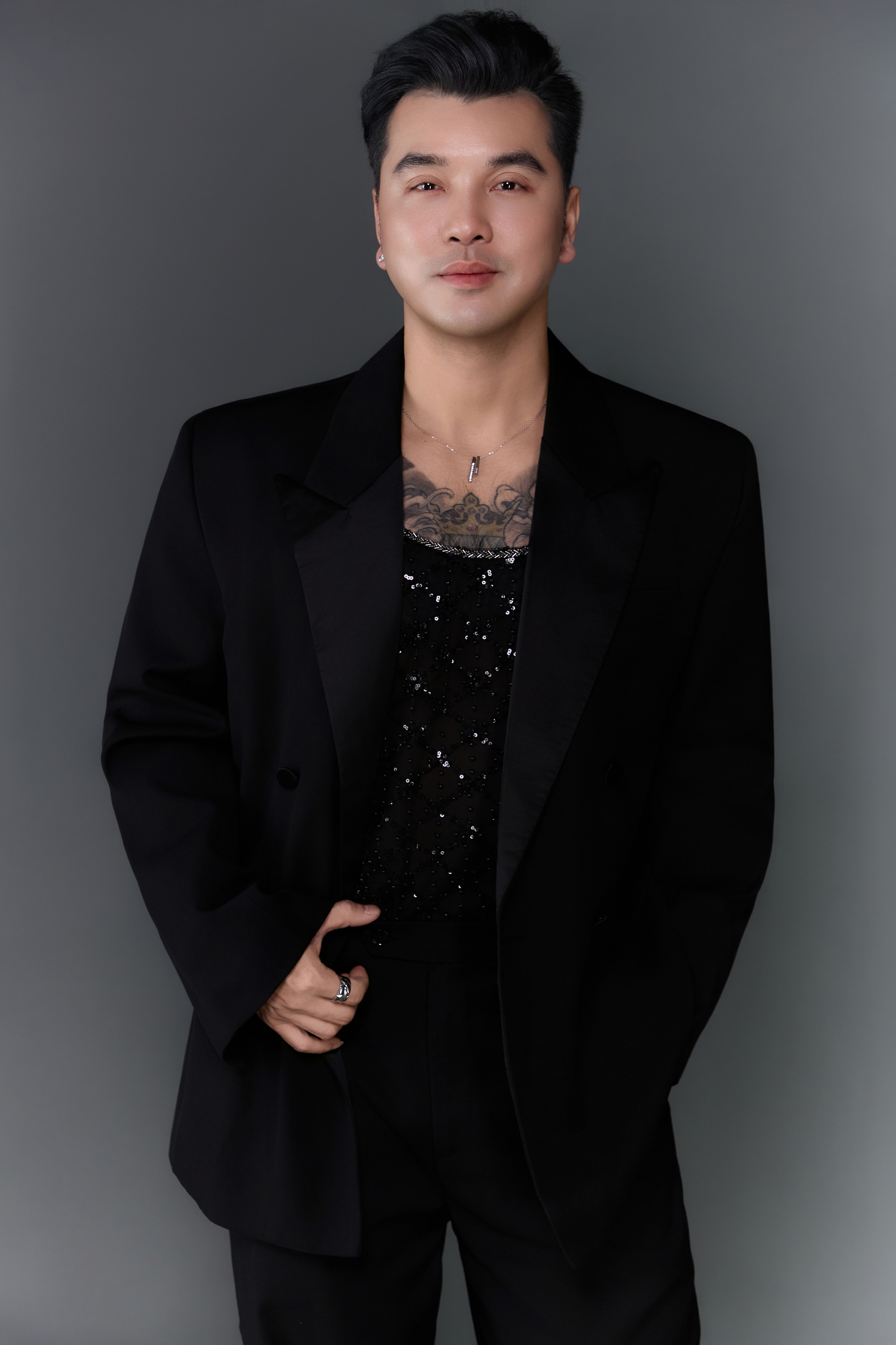 Ưng Hoàng Phúc tìm đến Phật pháp- Ảnh 1.