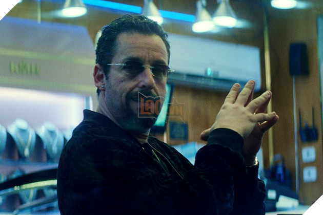 Sao Nam Adam Sandler Chia Se Quan Diem Ve Viec De Cu Giai Oscar Hình ảnh sao nam Sandler trong phim Uncut Gems.
