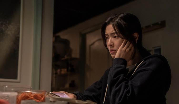 Một bộ phim kinh dị đang gây sốt phòng vé Hàn: Khi âm thanh trở thành kẻ sát nhân không dáng hình- Ảnh 3.