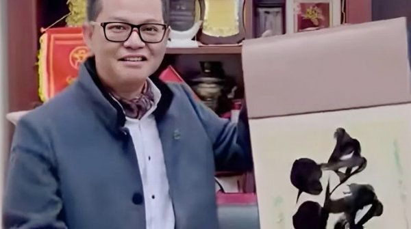 Thú vui đặc biệt của NSND là Giám đốc Nhà hát Kịch Hà Nội khiến đồng nghiệp ngưỡng mộ 27 Thú vui đặc biệt của NSND là Giám đốc Nhà hát Kịch Hà Nội khiến đồng nghiệp ngưỡng mộ untitled 1 1739148241 796 width740height495 auto cropjpg