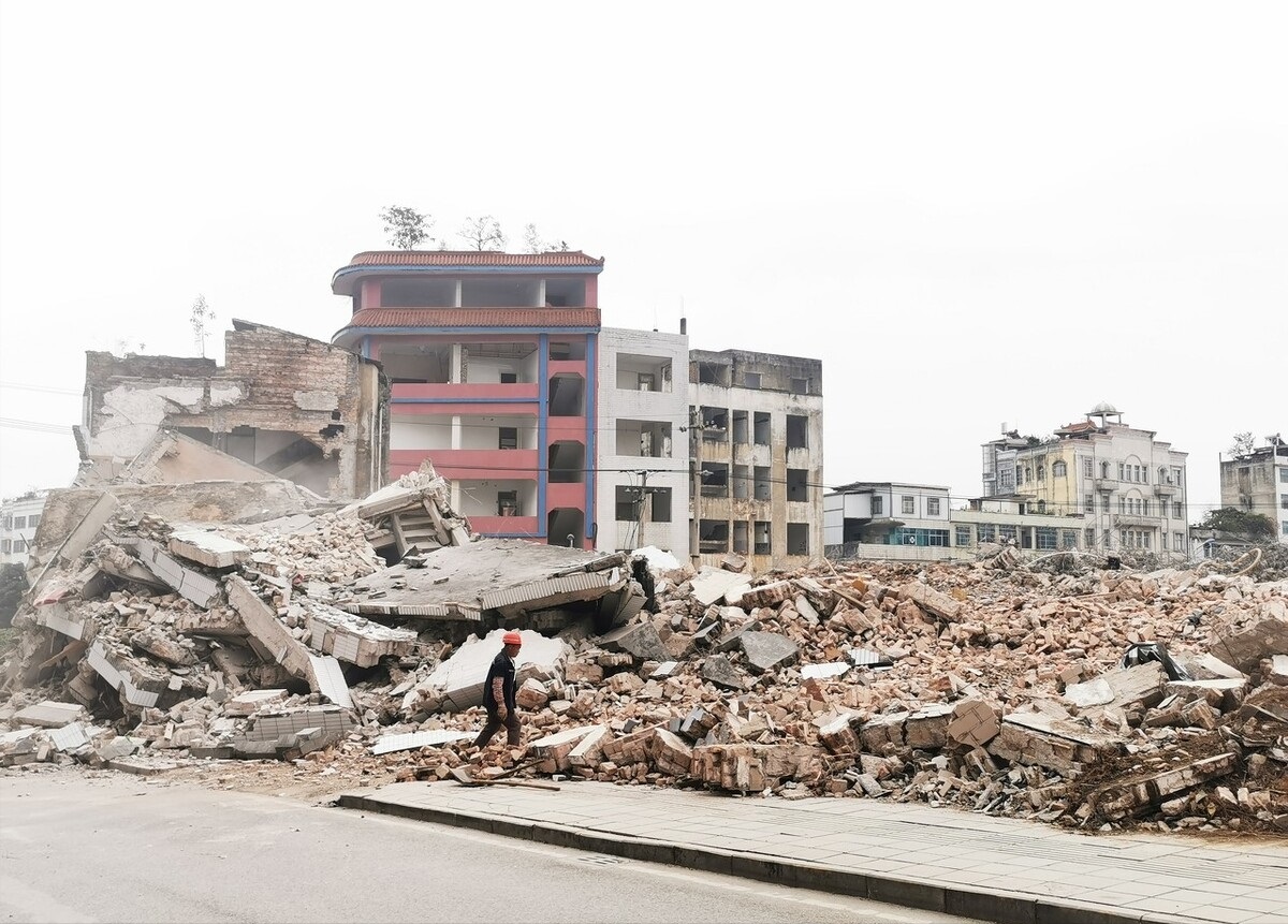 Người đàn ông thuê nhà 15 năm, thấy chủ được đền bù 9 tỷ đồng, đòi chia tiền, tòa khẳng định: “Anh được 980 triệu đồng”- Ảnh 1. Người đàn ông thuê nhà 15 năm, thấy chủ được đền bù 9 tỷ đồng, đòi chia tiền, tòa khẳng định: “Anh được 980 triệu đồng”- Ảnh 1.