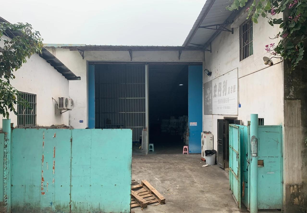 Theo dõi 1 người bán hàng online có doanh thu 14 tỷ đồng, triệt phá đường dây sản xuất dầu ăn nhái: Tịch thu 30 tấn dầu giả đang bốc mùi- Ảnh 2.