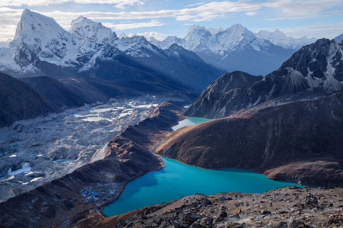 Phát hiện cấu trúc kỳ lạ đang đội dãy Himalaya lên cao- Ảnh 1. Phát hiện cấu trúc kỳ lạ đang đội dãy Himalaya lên cao- Ảnh 1.