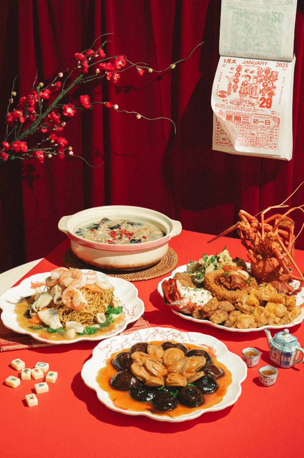 Cuộc chiến ẩm thực kỳ lạ nhất dịp Tết Nguyên đán: “Đồ ăn bay lên tận... quạt trần”- Ảnh 3. Cuộc chiến ẩm thực kỳ lạ nhất dịp Tết Nguyên đán: “Đồ ăn bay lên tận... quạt trần”- Ảnh 3.