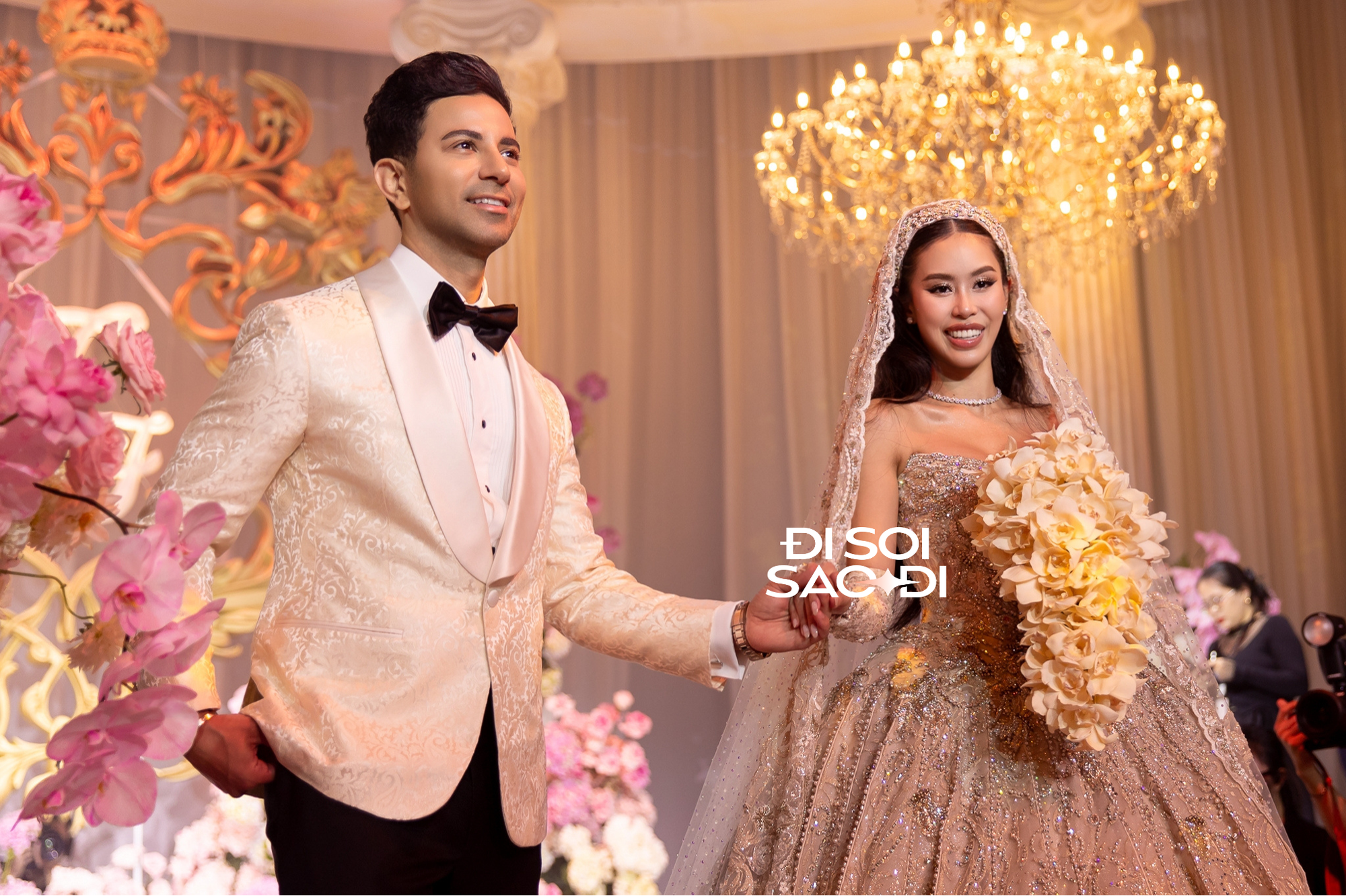 Ái nữ nhà tỷ phú Johnathan Hạnh Nguyễn hoá công chúa trong lễ cưới, visual bùng nổ bên cạnh chồng gốc Dubai- Ảnh 2.