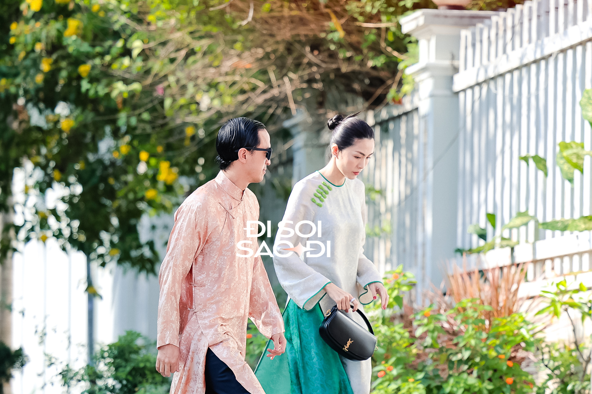 Tăng Thanh Hà nắm chặt tay Louis Nguyễn lộ diện tại đám cưới em gái, visual đỉnh như bìa tạp chí- Ảnh 5. Tăng Thanh Hà nắm chặt tay Louis Nguyễn lộ diện tại đám cưới em gái, visual đỉnh như bìa tạp chí- Ảnh 5.