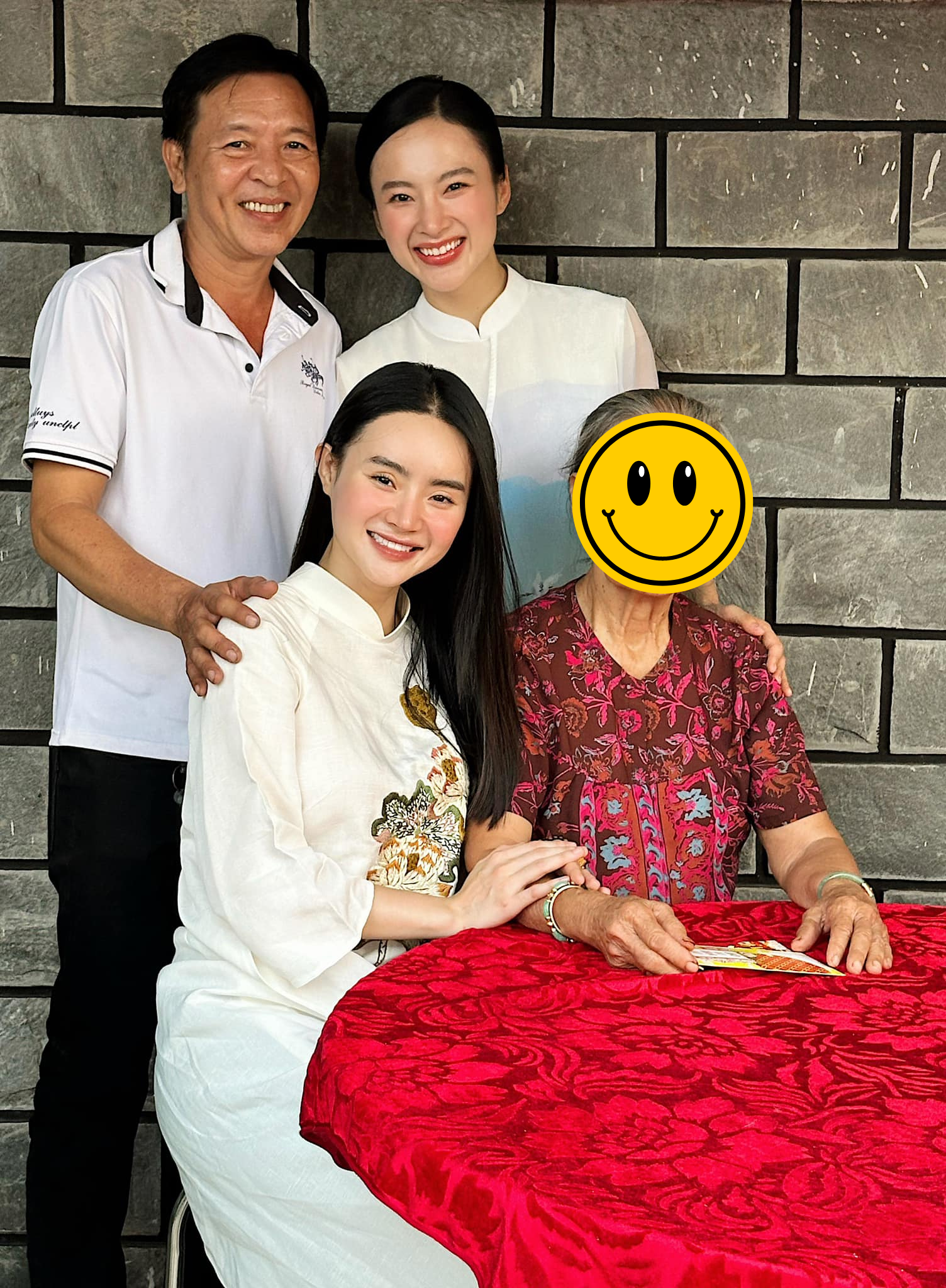 Chuyện bất ổn gì đã xảy ra với Angela Phương Trinh?- Ảnh 1.