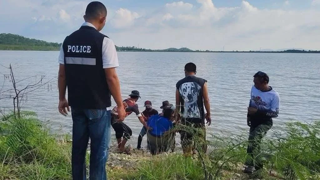 Thấy chiếc thùng nổi trên mặt hồ, người đàn ông vớt lên rồi ám ảnh với thứ bên trong, vội báo cảnh sát- Ảnh 1.