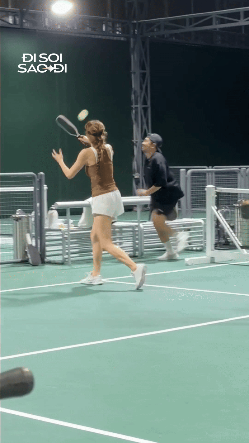Tóm dính Hồ Ngọc Hà trên sân pickleball: Đôi