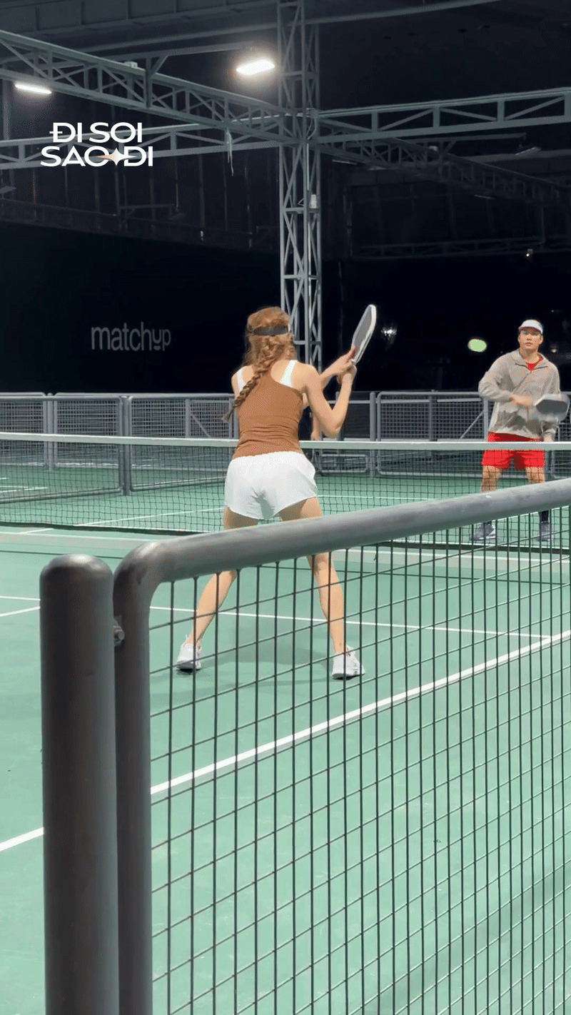 Tóm dính Hồ Ngọc Hà trên sân pickleball: Đôi