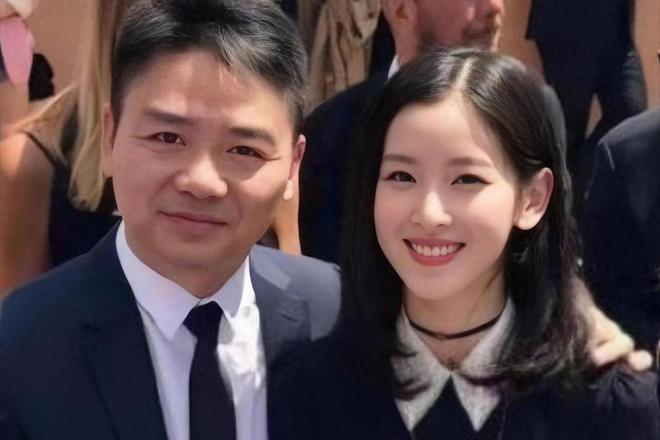 Câu chuyện bất ngờ đến rơi nước mắt về người chồng tỷ phú của “hot girl trà sữa” đình đám xứ Trung- Ảnh 1. Câu chuyện bất ngờ đến rơi nước mắt về người chồng tỷ phú của “hot girl trà sữa” đình đám xứ Trung- Ảnh 1.