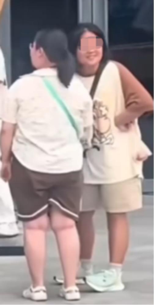 Giả vờ bị cụ ông 70 tuổi quấy rối để