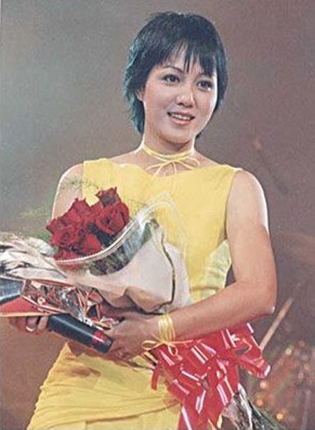 Ca sĩ Việt duy nhất hát chung với Michael Jackson: 3 lần xuống tóc, phát hiện khối u sau 1 tháng sinh con- Ảnh 3. Ca sĩ Việt duy nhất hát chung với Michael Jackson: 3 lần xuống tóc, phát hiện khối u sau 1 tháng sinh con- Ảnh 3.