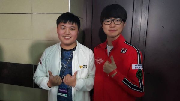 LMHT: Faker chúc mừng Uzi, khẳng định anh đã đạt được những “thành tích vĩ đại” uzi fakerjpg