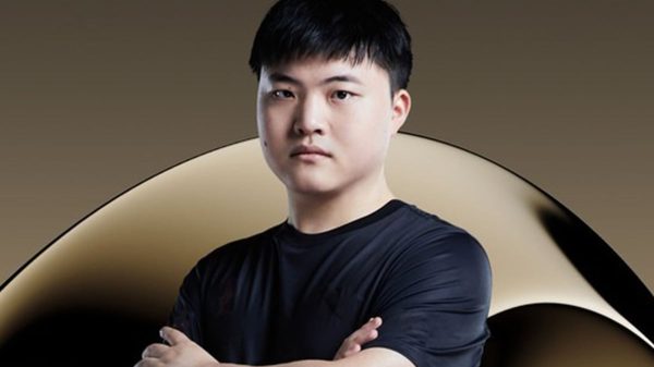 LMHT: Cộng đồng tranh cãi kịch liệt khi nghe tin Uzi sẽ xuất hiện trong Hall of Legends 30 LMHT: Cộng đồng tranh cãi kịch liệt khi nghe tin Uzi sẽ xuất hiện trong Hall of Legends uzi hol 4 jkycjpg