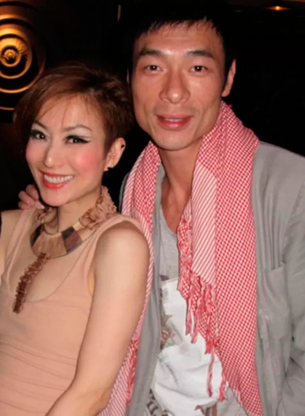 Cặp Á hậu - ca sĩ ngoại tình bị lộ clip 16 phút xấu hổ trên xe taxi, ai là người đứng sau vạch trần?- Ảnh 8.