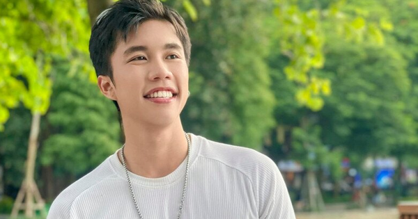 Sao nam Vbiz 4 năm không ai mời đóng phim vì kém sắc, lên đời cực gắt chỉ nhờ nói 1 từ 26 Sao nam Vbiz 4 năm không ai mời đóng phim vì kém sắc, lên đời cực gắt chỉ nhờ nói 1 từ van dung khui anh con trai thoi 1746711964412 1746711965093236506643 176 0 584 780 crop 17467124047861091843067png