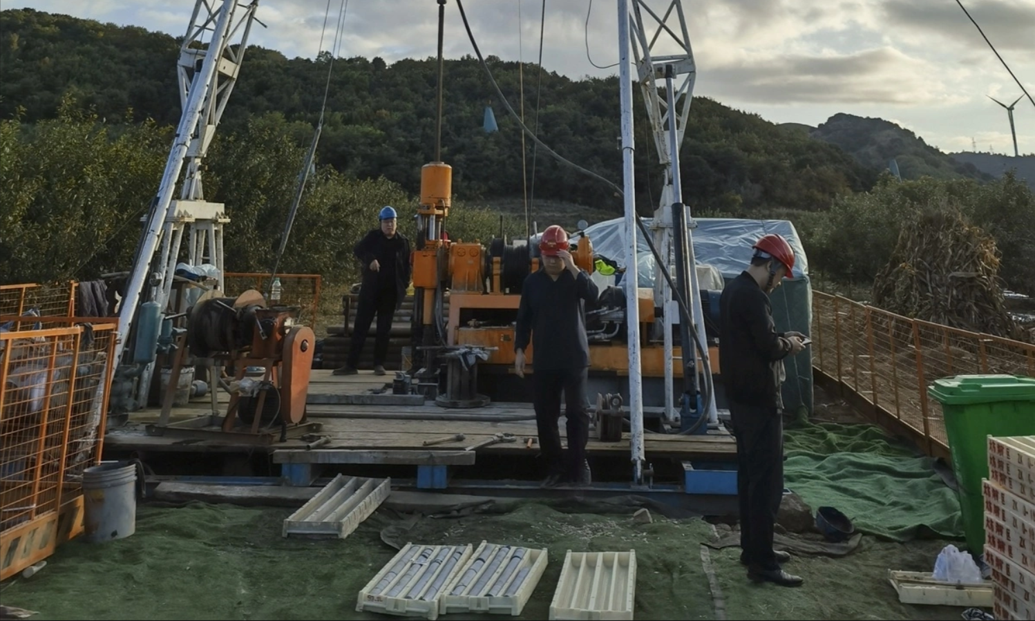 Phát hiện mỏ vàng hơn 1.400 tấn, thân quặng sâu 1.250m: Chính quyền lập tức phong tỏa toàn khu vực- Ảnh 2.