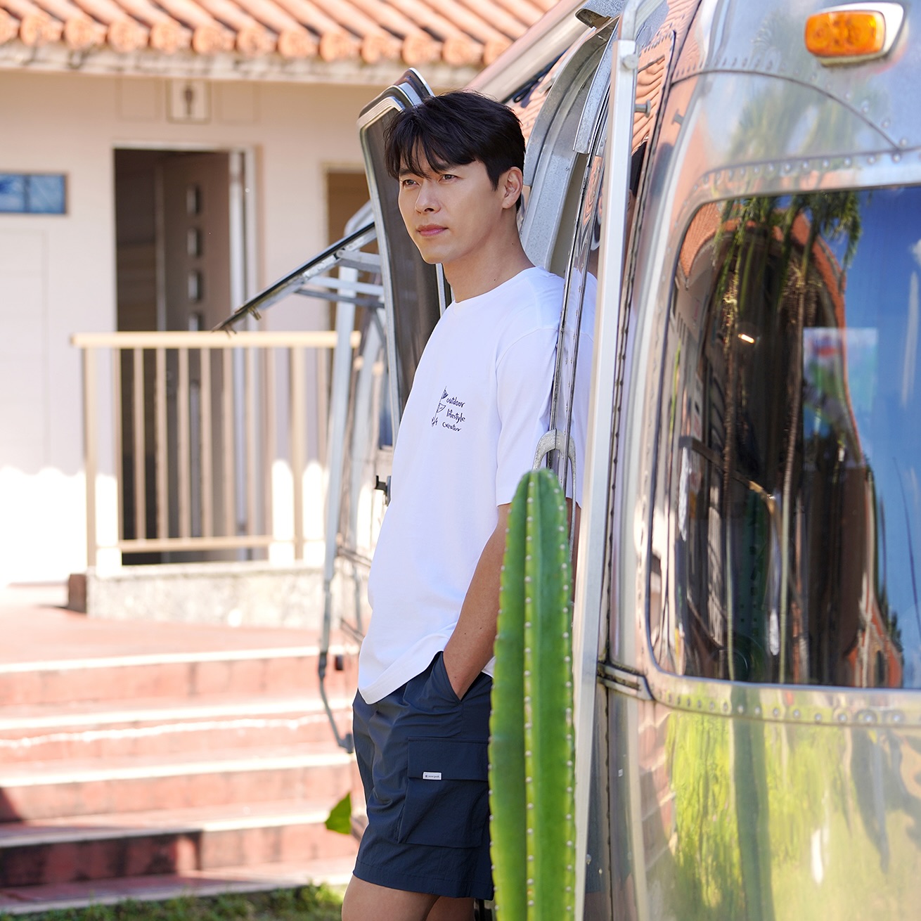 Hyun Bin có động thái mới sau khi cả 2 vợ chồng cùng