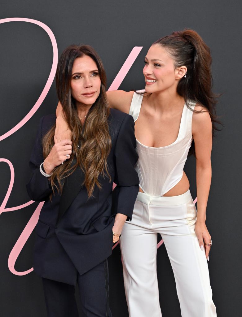 Chân dung ái nữ của gia tộc đầu tư nổi tiếng bậc nhất nước Mỹ: Nàng dâu khiến cả nhà Beckham phải Chân dung ái nữ của gia tộc đầu tư nổi tiếng bậc nhất nước Mỹ: Nàng dâu khiến cả nhà Beckham phải