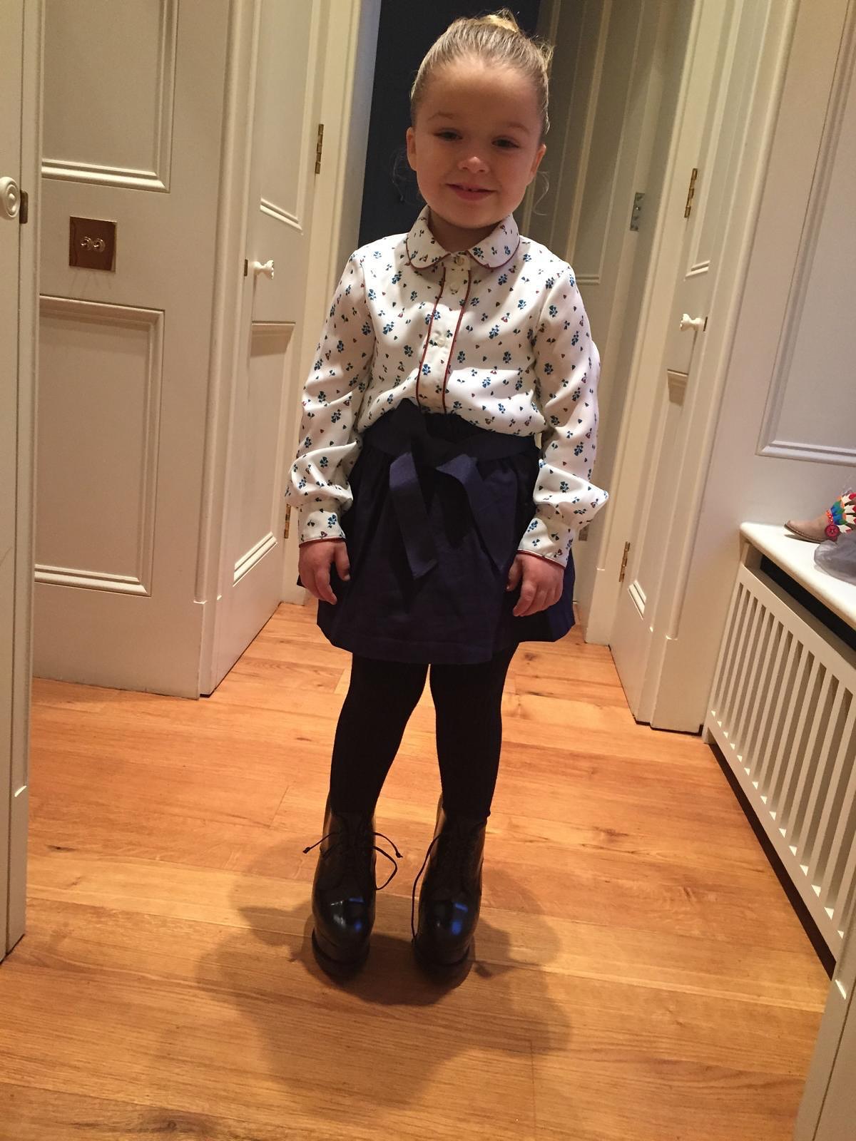 Victoria Beckham xả 19 khoảnh khắc siêu cưng của con út Harper mừng sinh nhật, cậu cả Brooklyn có động thái gì?- Ảnh 3. Victoria Beckham xả 19 khoảnh khắc siêu cưng của con út Harper mừng sinh nhật, cậu cả Brooklyn có động thái gì?- Ảnh 3.