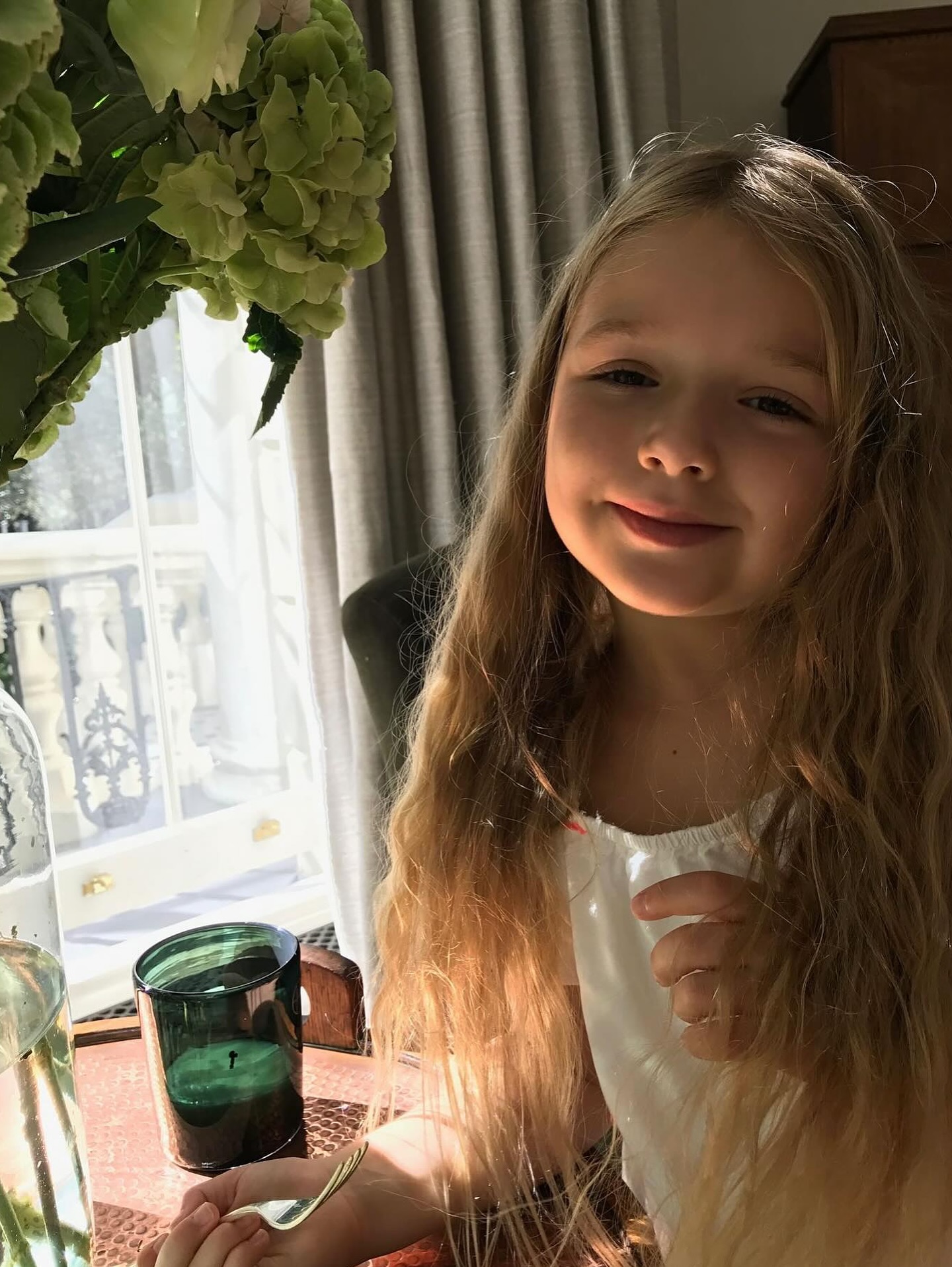 Victoria Beckham xả 19 khoảnh khắc siêu cưng của con út Harper mừng sinh nhật, cậu cả Brooklyn có động thái gì?- Ảnh 2. Victoria Beckham xả 19 khoảnh khắc siêu cưng của con út Harper mừng sinh nhật, cậu cả Brooklyn có động thái gì?- Ảnh 2.