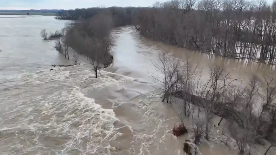 Mỹ: Bão mùa đông gây lũ lụt thảm khốc ở hàng loạt bang, nhiều người thiệt mạng- Ảnh 1. Mỹ: Bão mùa đông gây lũ lụt thảm khốc ở hàng loạt bang, nhiều người thiệt mạng- Ảnh 1.