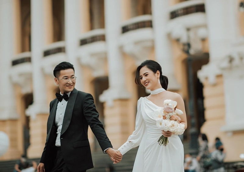 Vbiz có cặp đôi bí mật kết hôn 4 năm mà không ai biết, nhà gái đẹp đến nỗi cả nước cấm dao kéo- Ảnh 3.