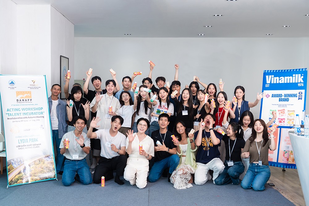 Các diễn viên trẻ Việt Nam và Hàn Quốc được lựa chọn tham gia Workshop “Ươm mầm tài năng” (Ảnh: Thành Huy).