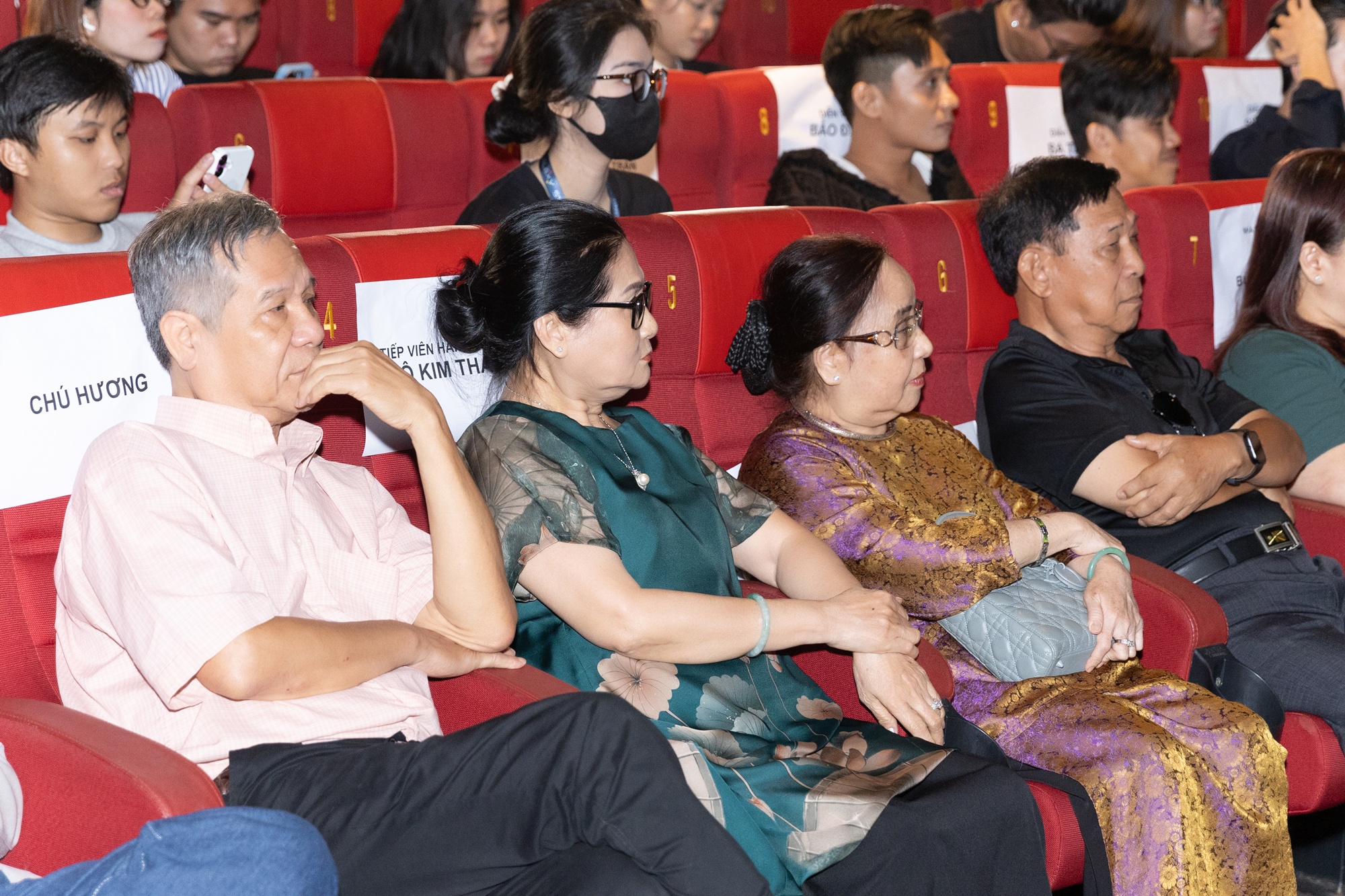 Việt Nam có 1 mỹ nhân chỉ cao 1m55 mà dám làm tiếp viên hàng không, biết lý do không ai cãi nổi- Ảnh 2.