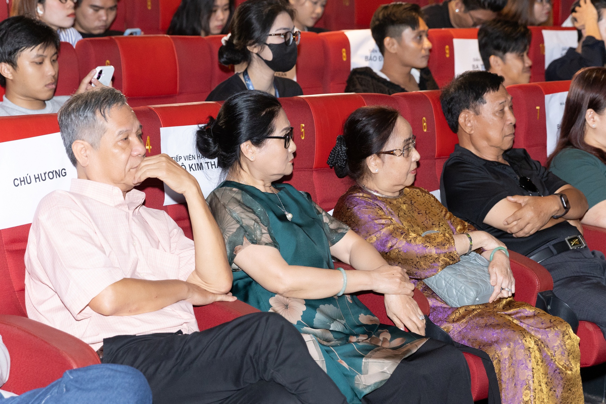 Chuyện chưa kể về vụ cướp máy bay chấn động Việt Nam, xem thước phim tái hiện còn rùng mình hơn- Ảnh 2. Chuyện chưa kể về vụ cướp máy bay chấn động Việt Nam, xem thước phim tái hiện còn rùng mình hơn- Ảnh 2.