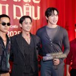 Màn lột xác gây sốc nhất Vbiz: Mỹ nam gầy trơ xương giờ body nét căng đến... bung cả cúc áo vita1240 1757425677346 17574256776461191838925 70 0 1117 2000 crop 17574258255171954952503jpg